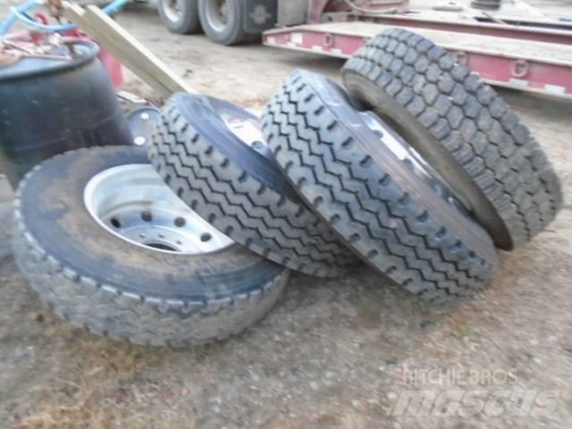 Manac 21348203 Prikolice za hlode