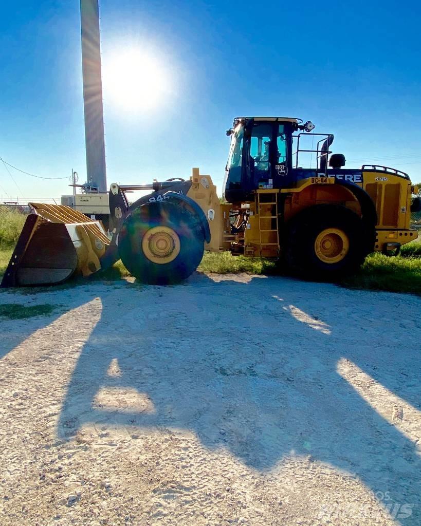 John Deere 844 K Kolesni nakladalci
