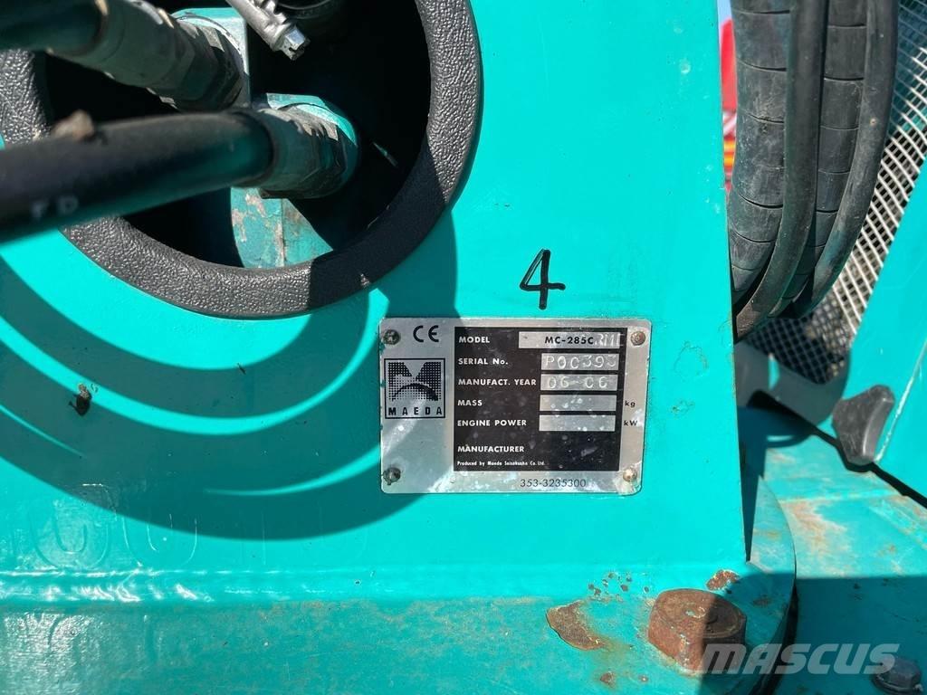 Maeda MC285C RME Dvigala na gosenicah