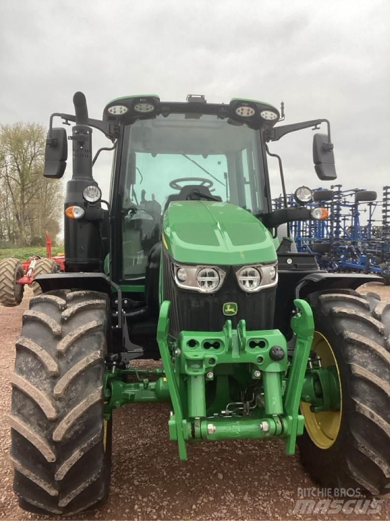 John Deere 6120M Traktorji