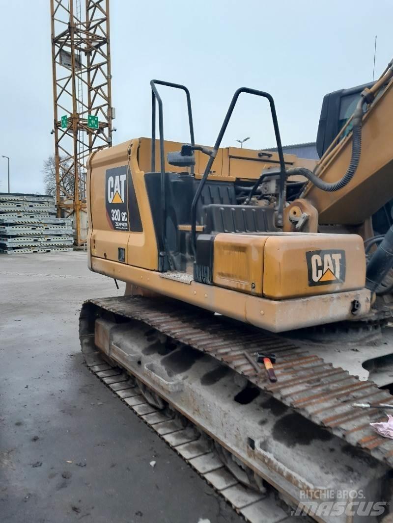 CAT 320GC Bagri goseničarji
