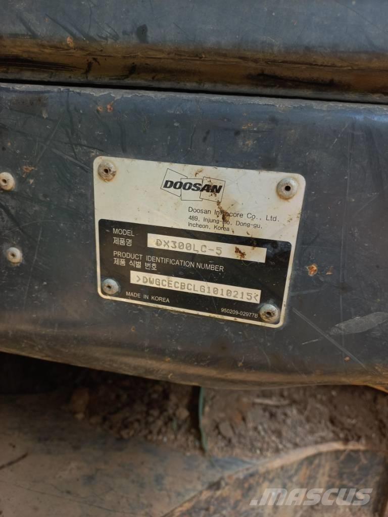 Doosan DX 300 LC-5 Bagri goseničarji