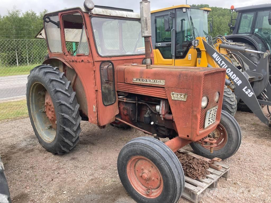 McCormick 624 Traktorji