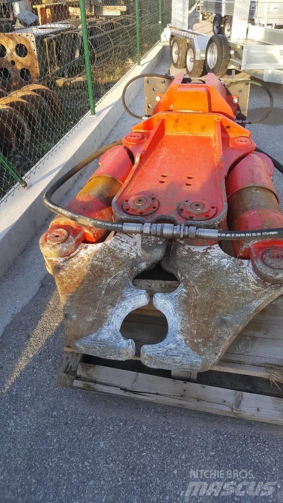 Rammer RCC16R Klešče