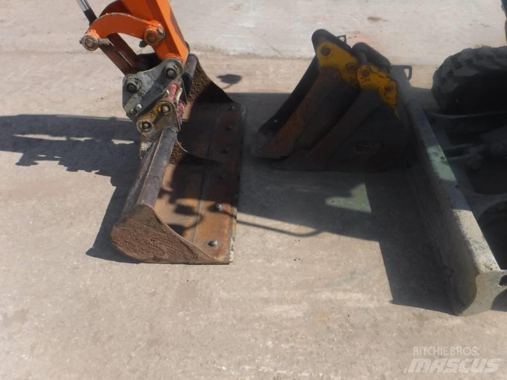 Hitachi ZX 26 U-6 Mini bagri <7t
