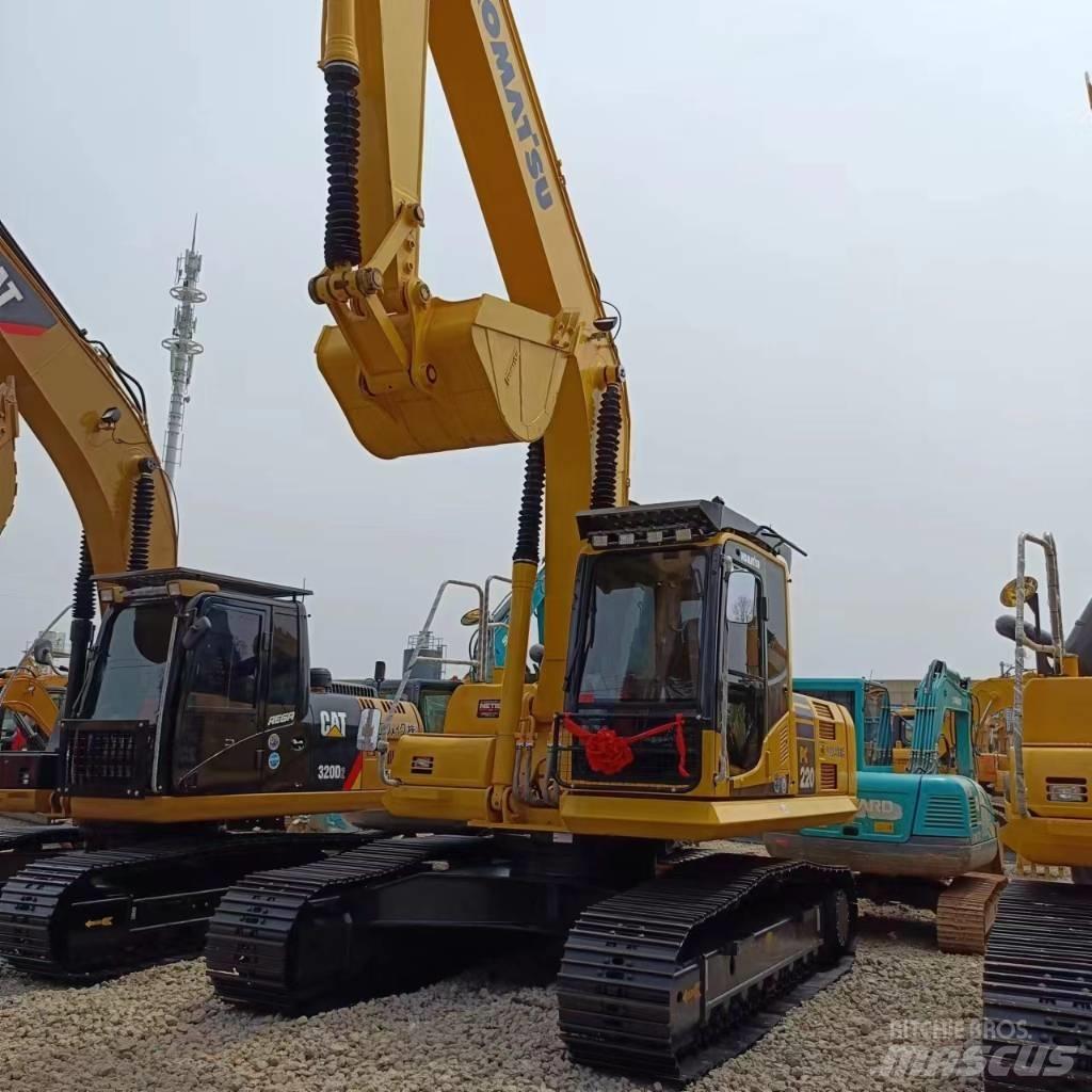 Komatsu PC 220 Bagri goseničarji