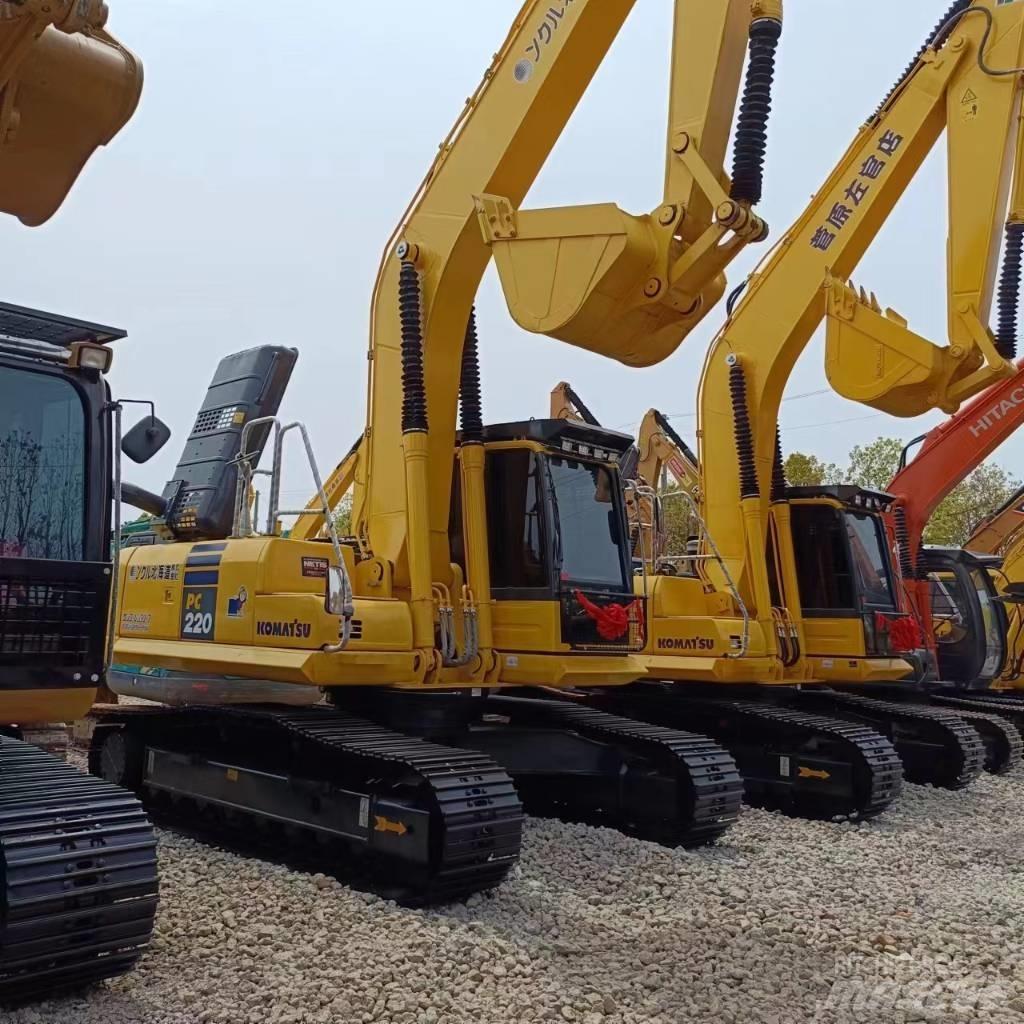 Komatsu PC 220 Bagri goseničarji