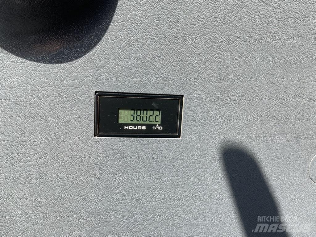 Hyundai HX145A LCR Posebni bagri