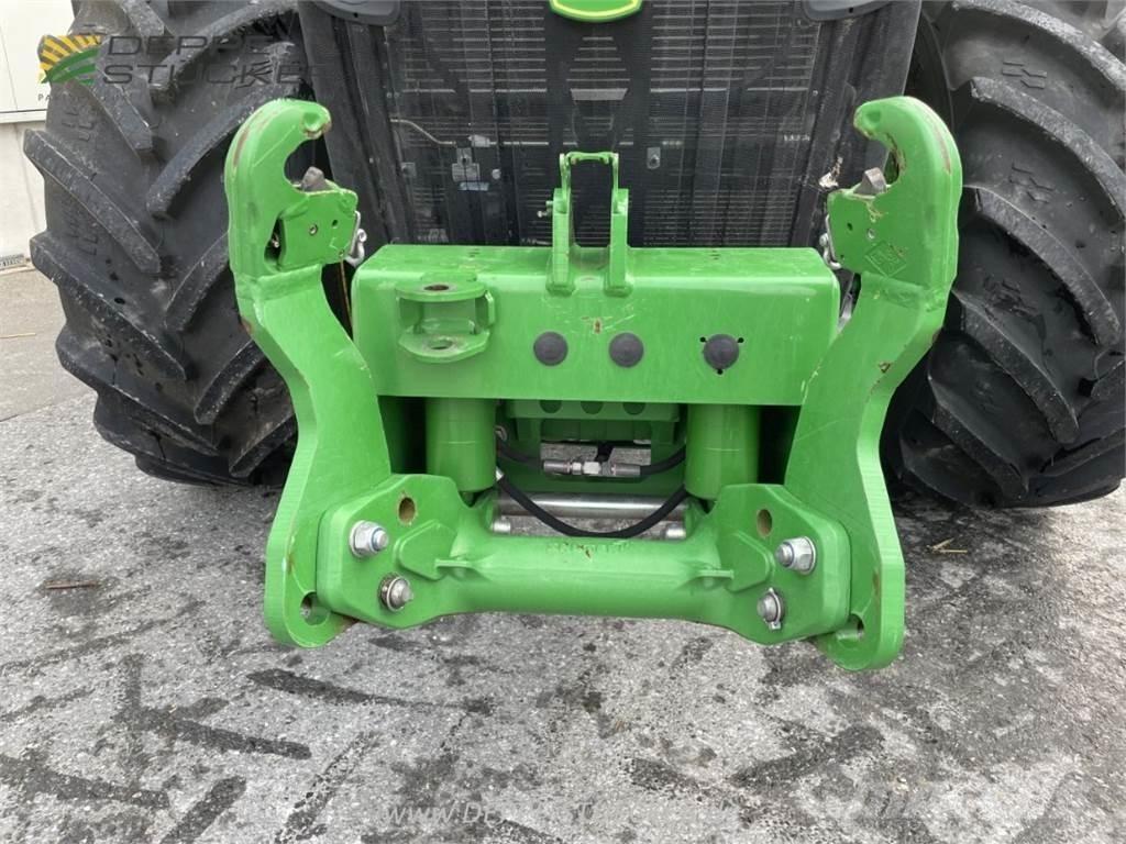 John Deere 8370R Traktorji