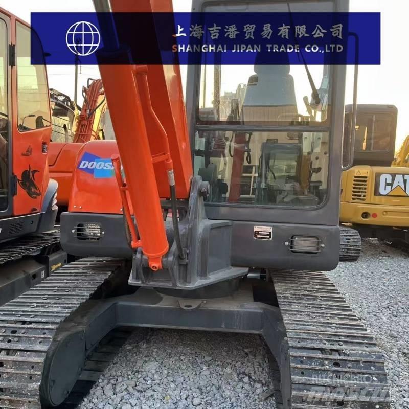 Doosan DH 55 Mini bagri <7t