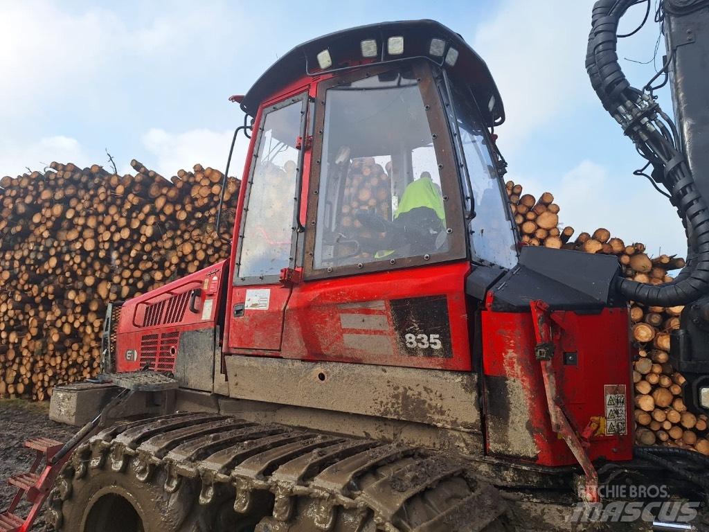 Komatsu 835 Forwarderji