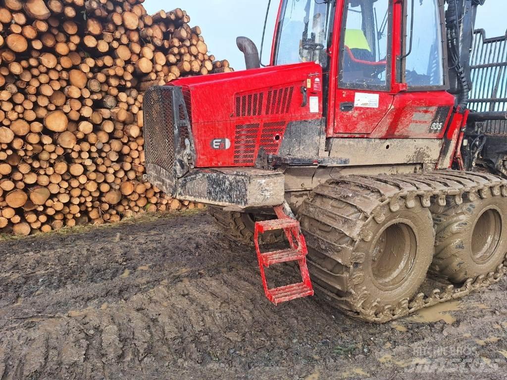 Komatsu 835 Forwarderji