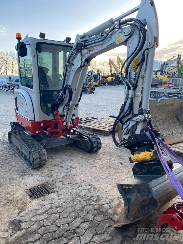 Takeuchi TB 225 Mini bagri <7t