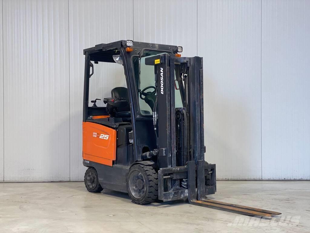 Doosan BC25S-7 Električni viličarji