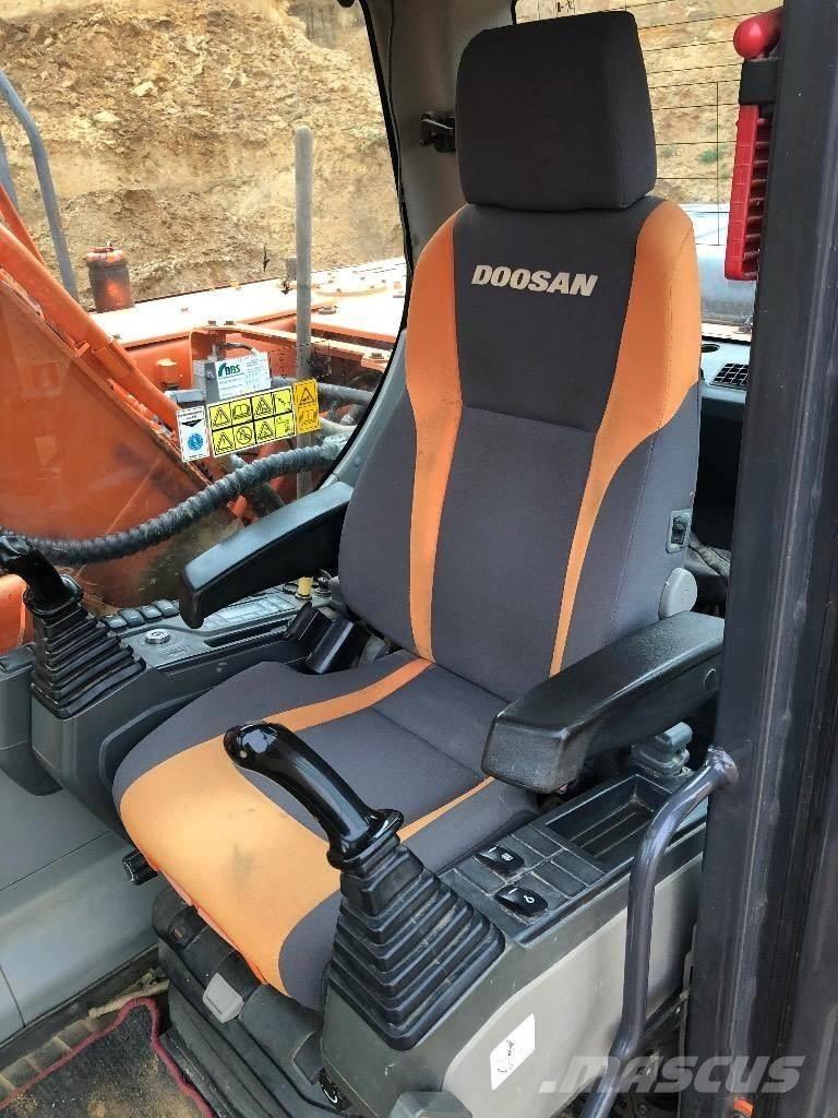 Doosan dx225 Bagri goseničarji