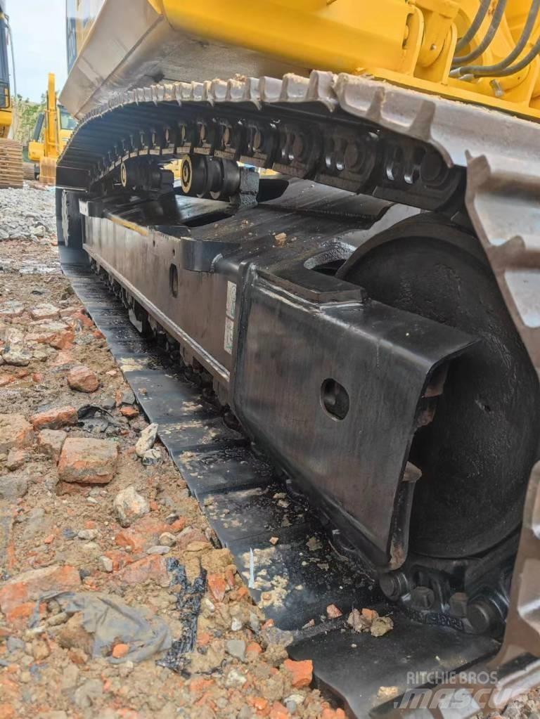 Komatsu PC 200-8 Bagri goseničarji