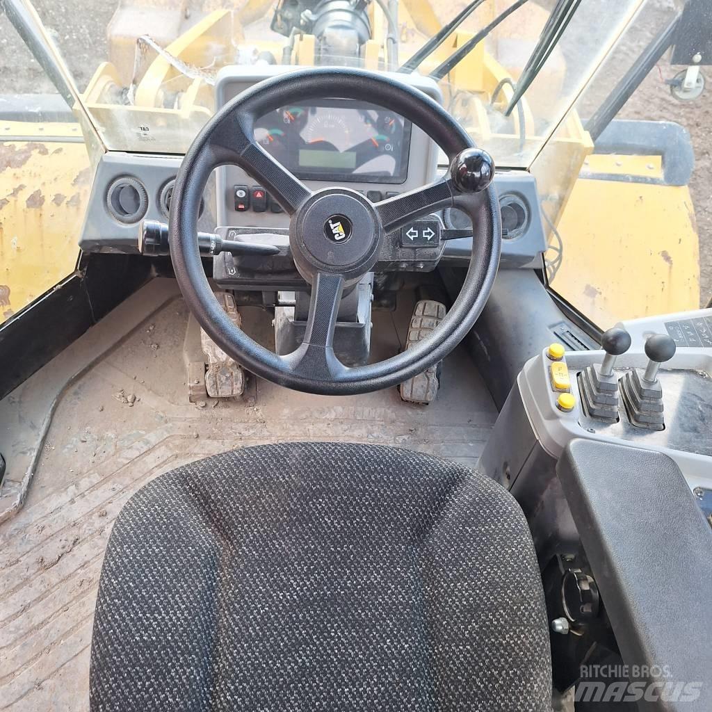 CAT 950 GC Kolesni nakladalci