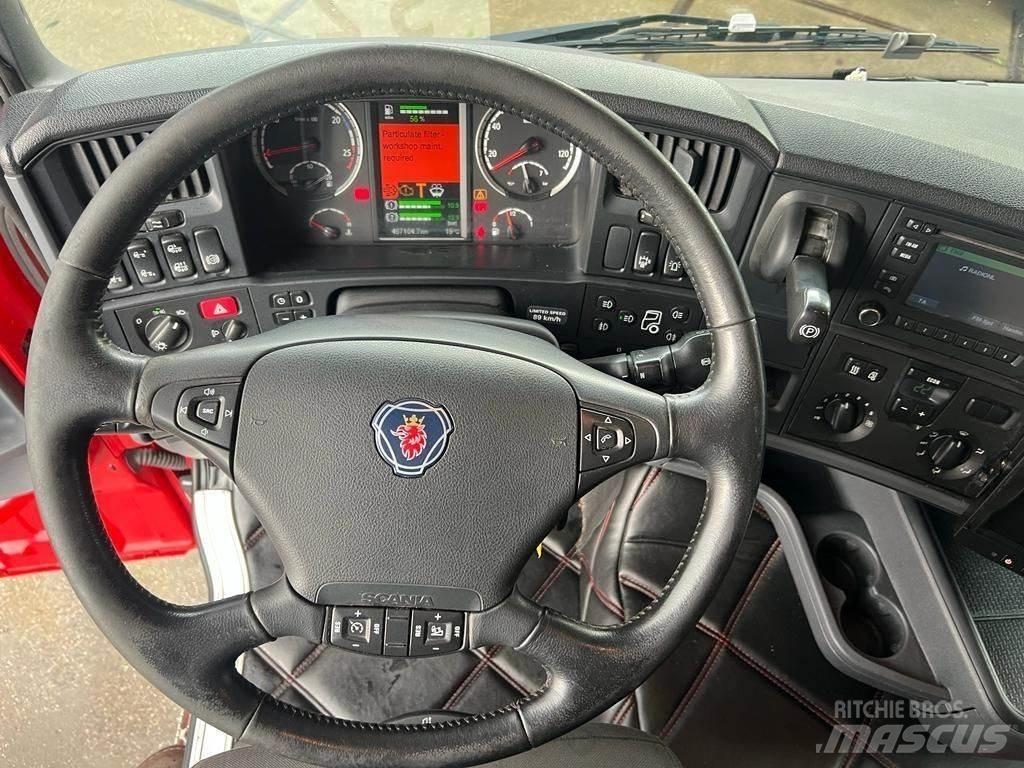 Scania R580 8x4 Vlačilci