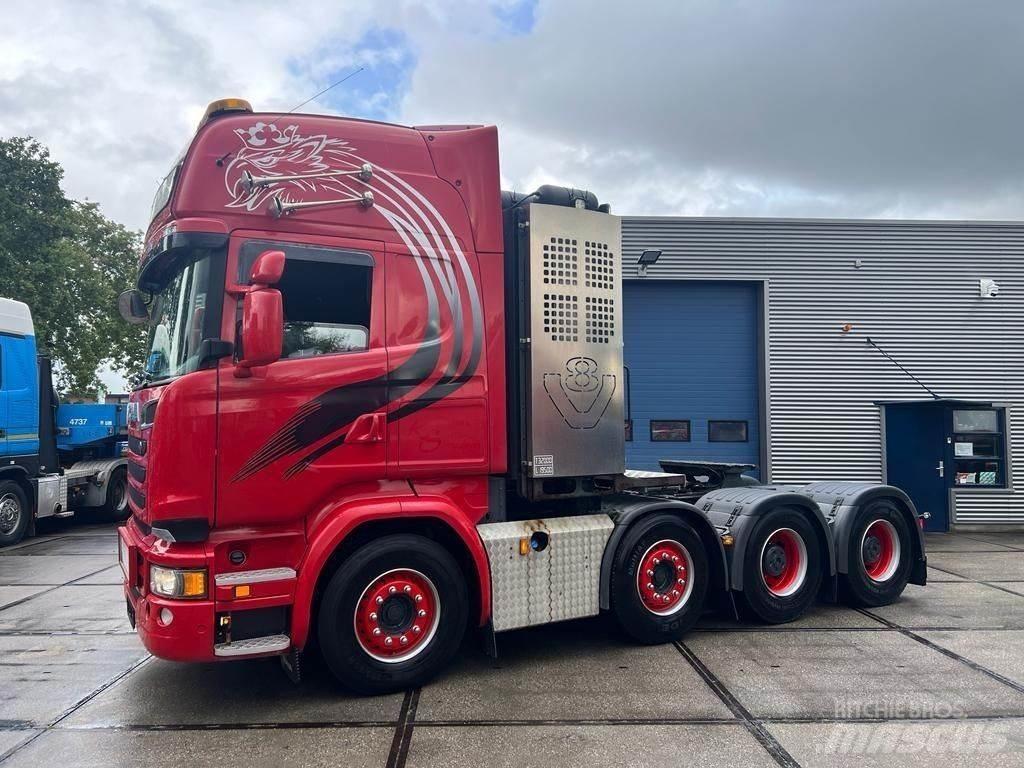 Scania R580 8x4 Vlačilci