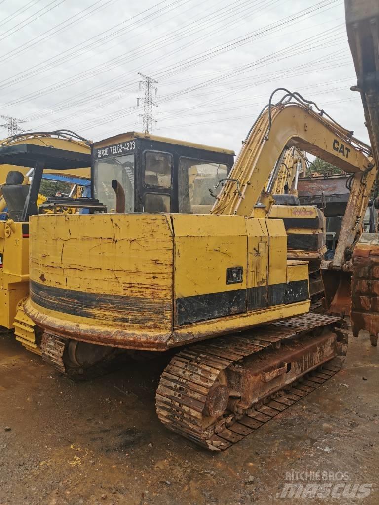 CAT E70B Bagri goseničarji