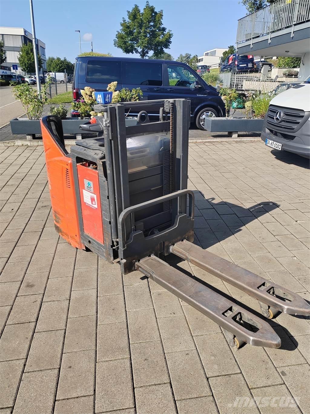 Linde L12 LHP SP Samopogonski ročni viličarji