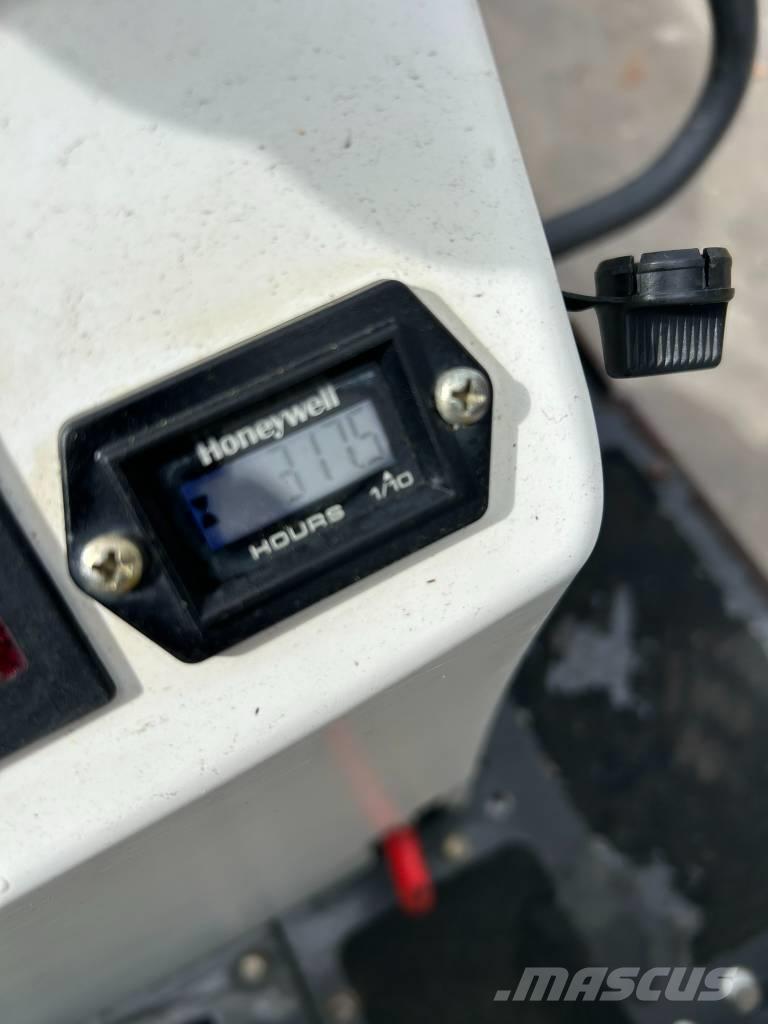 Bobcat E 10z Mini bagri <7t