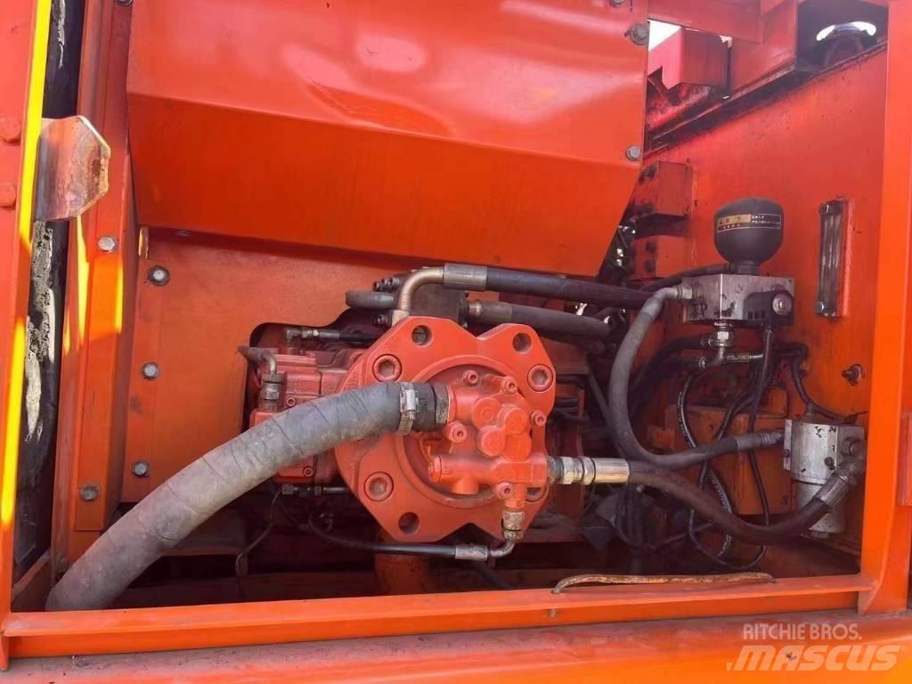 Doosan DH 150 LC-7 Bagri goseničarji