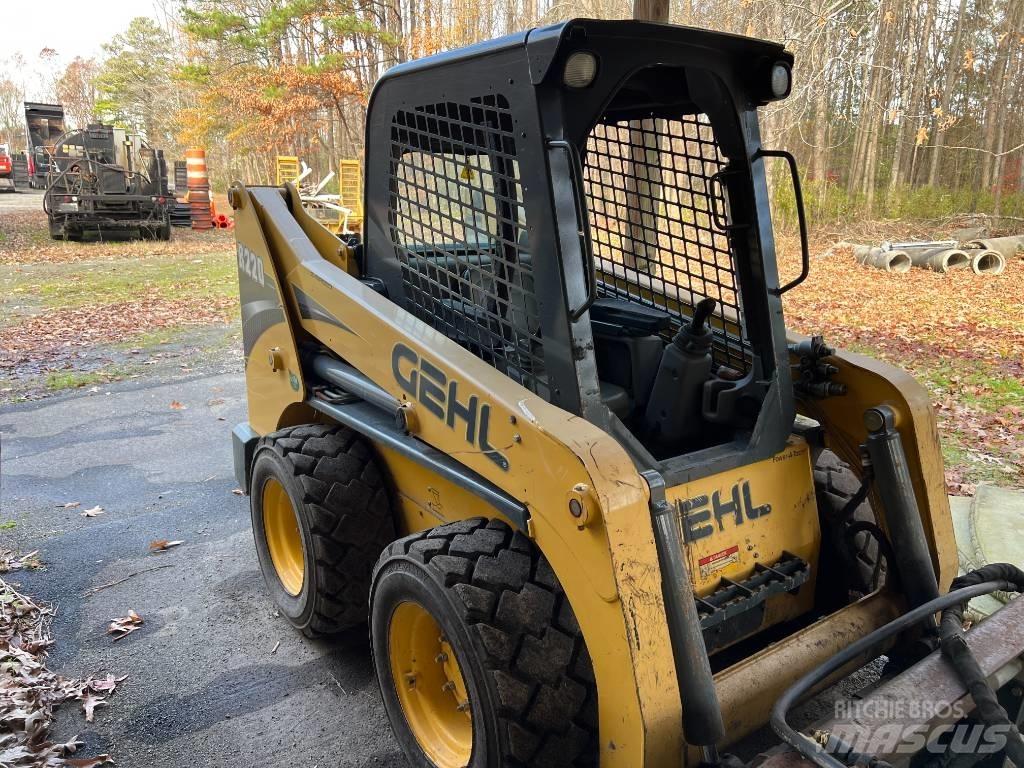 Gehl R 220 Skid steer mini nakladalci