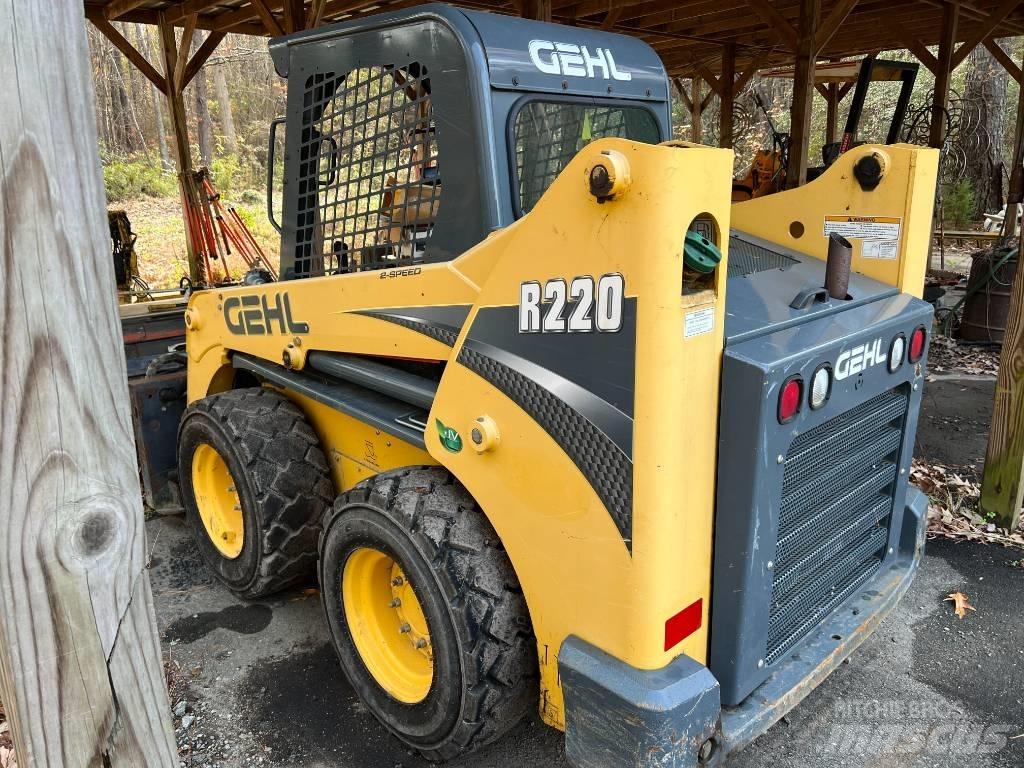 Gehl R 220 Skid steer mini nakladalci