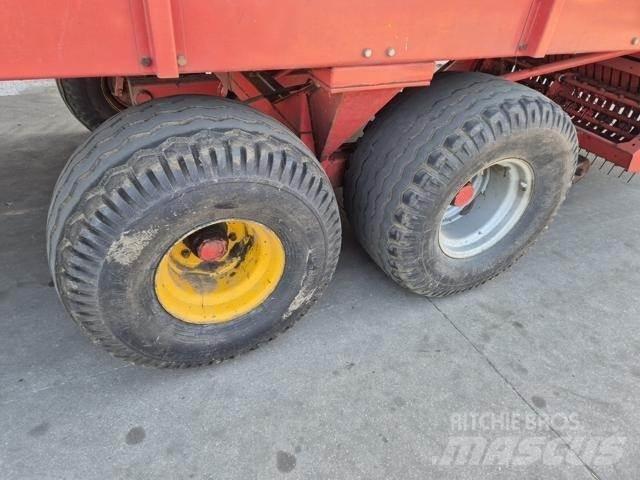 Kverneland TA 465 Samonakladalne prikolice
