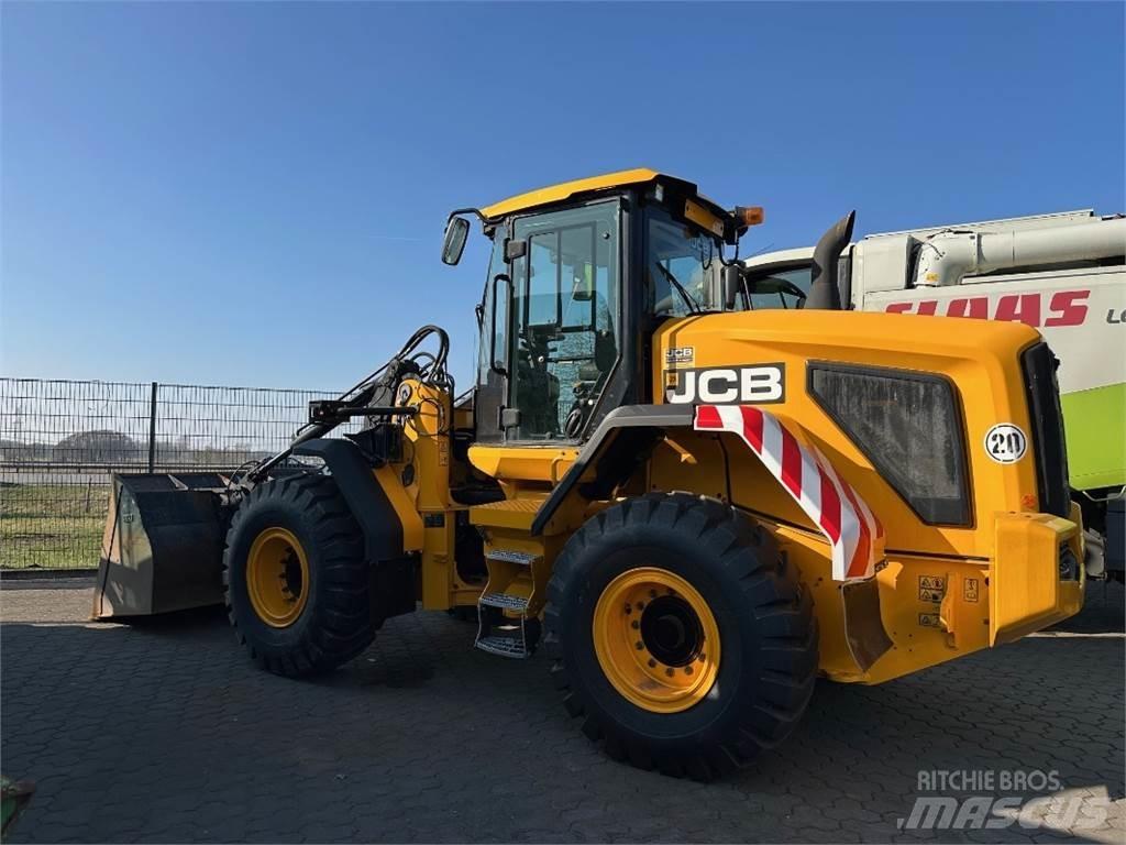 JCB 427 HT Kolesni nakladalci