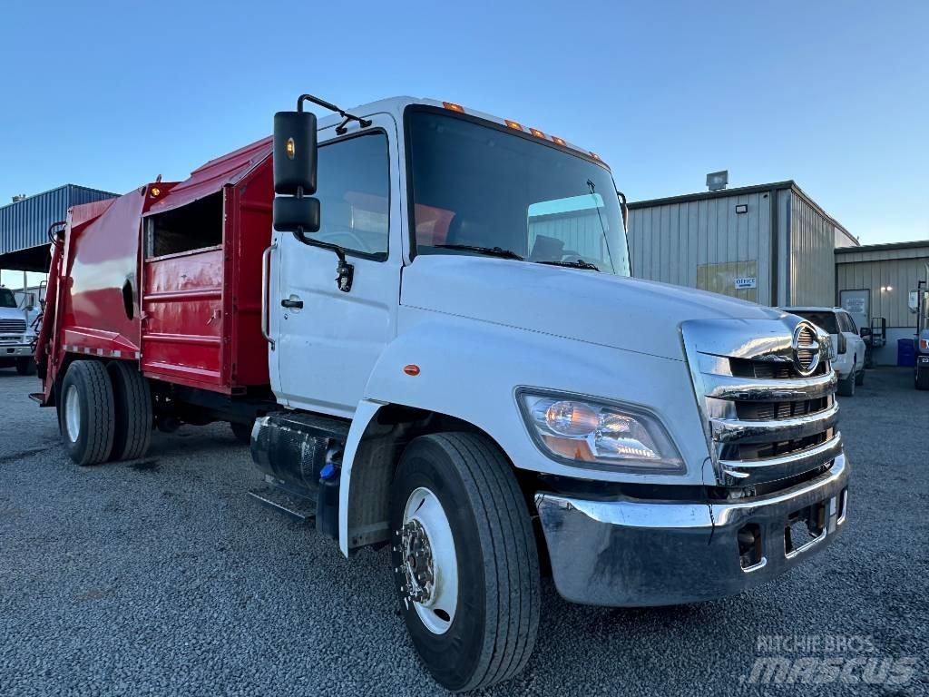 Hino 268 Komunalni tovornjaki