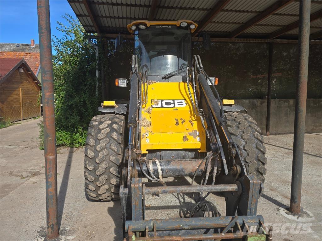 JCB 416 HT Kolesni nakladalci