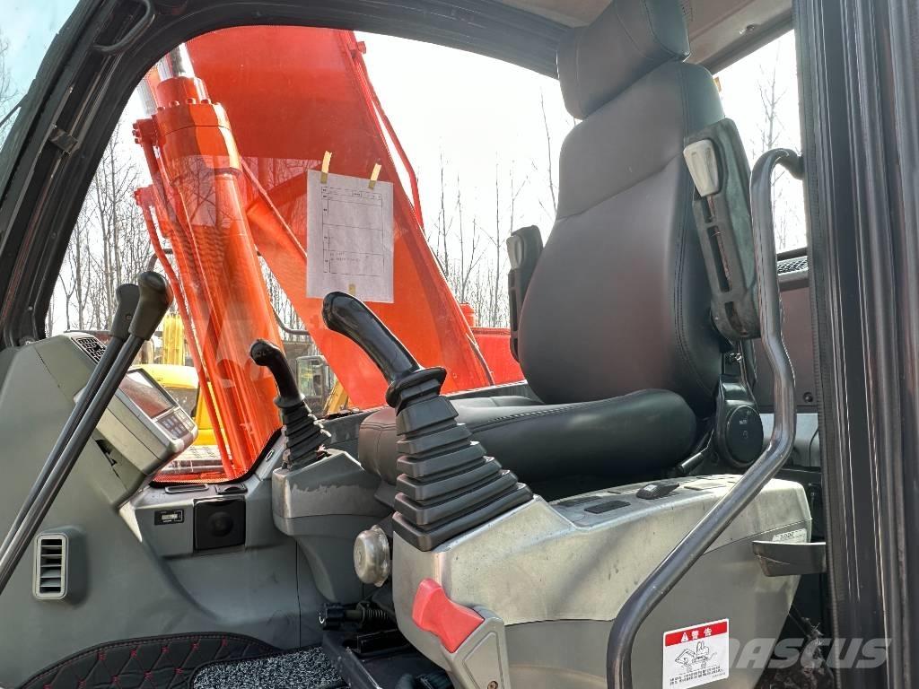 Doosan DX160LC Bagri goseničarji