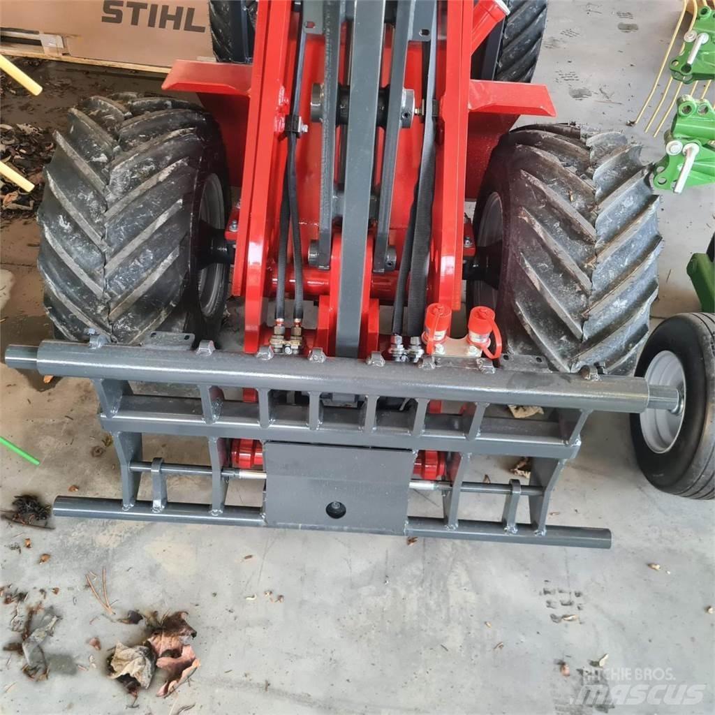 Schäffer 2028 SLT Mini nakladalci