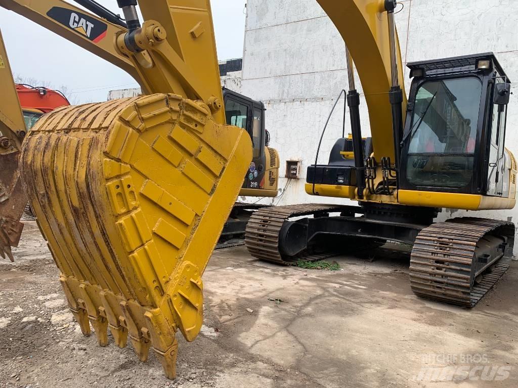 CAT 323 D L Bagri goseničarji