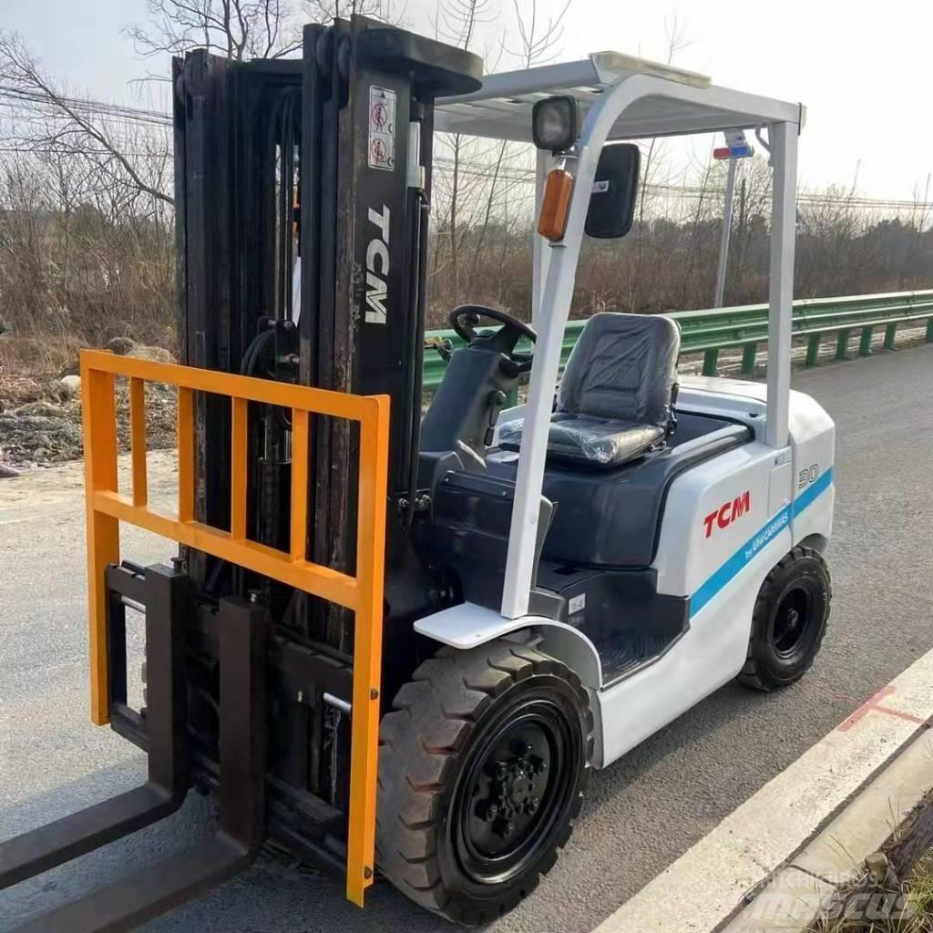 TCM FD30 Dizelski viličarji