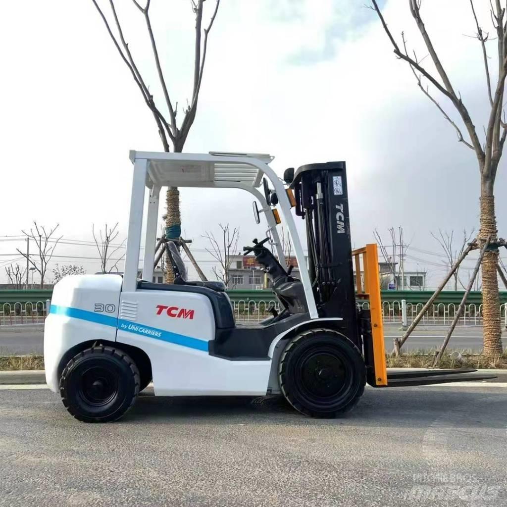 TCM FD30 Dizelski viličarji