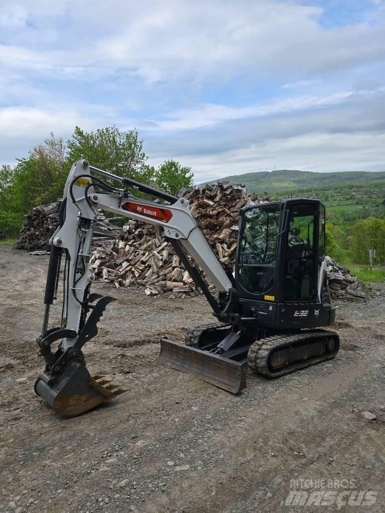 Bobcat E 32 Mini bagri <7t
