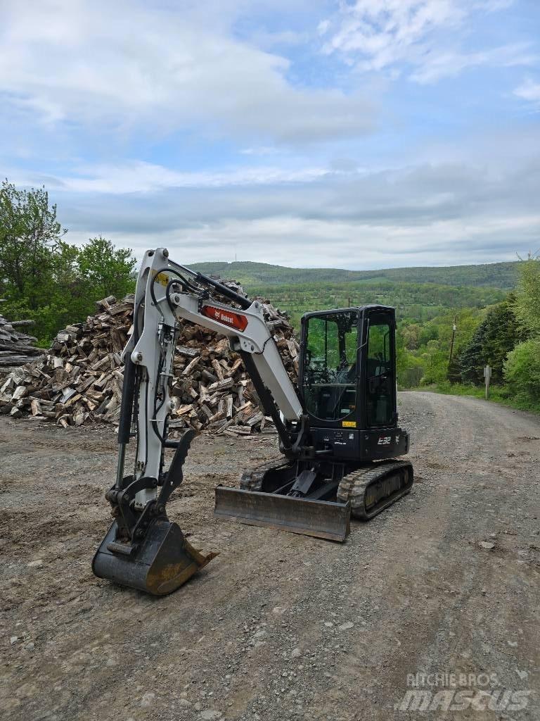 Bobcat E 32 Mini bagri <7t