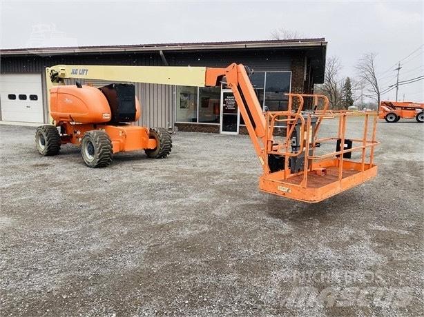 JLG 800 AJ Zglobne dvižne ploščadi