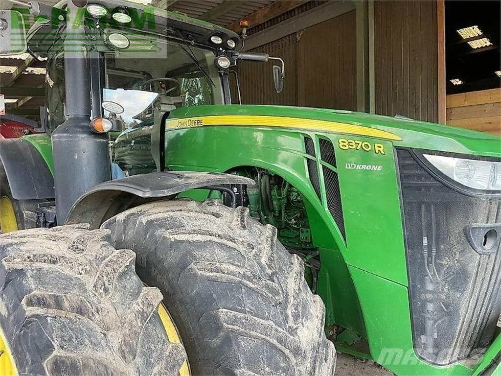 John Deere 8370 r Traktorji