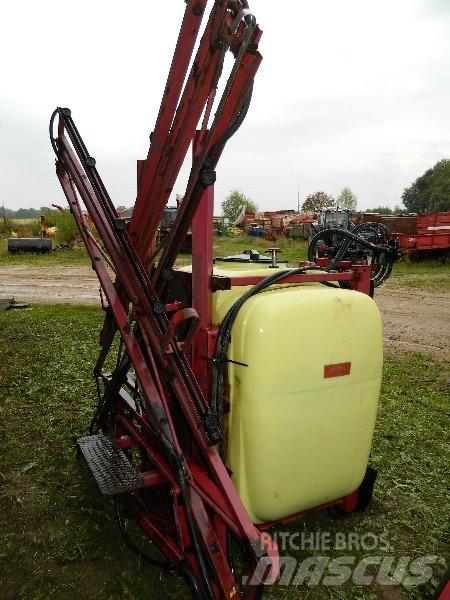 Hardi 800 Vlečne škropilnice