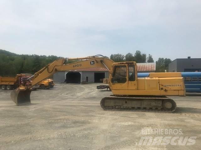 John Deere 690 D Bagri goseničarji