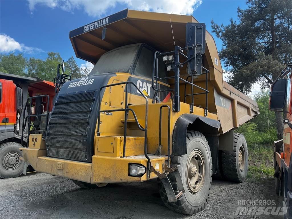 CAT 770 Drugo