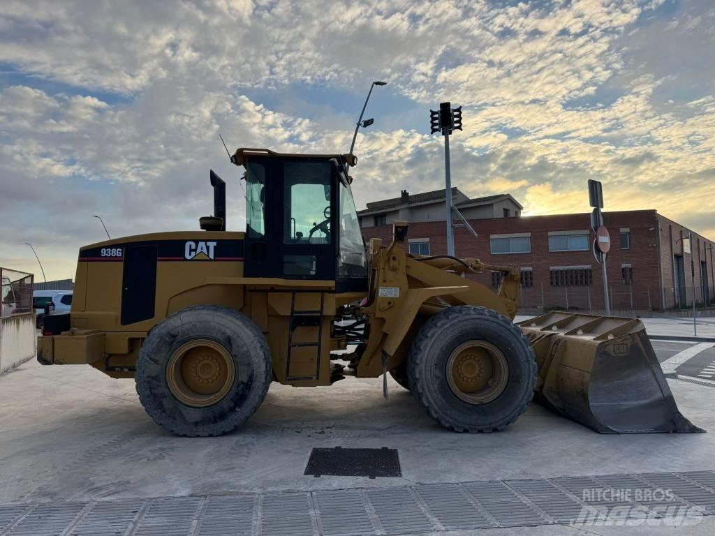 CAT 938 G Kolesni nakladalci