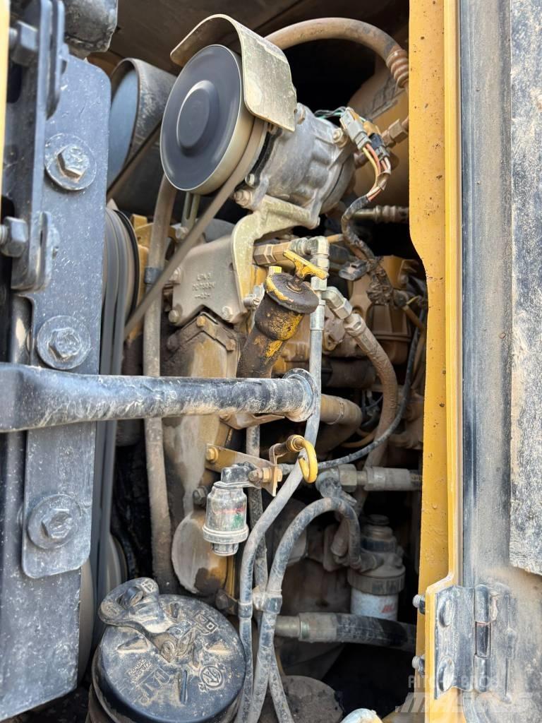 CAT 938 G Kolesni nakladalci