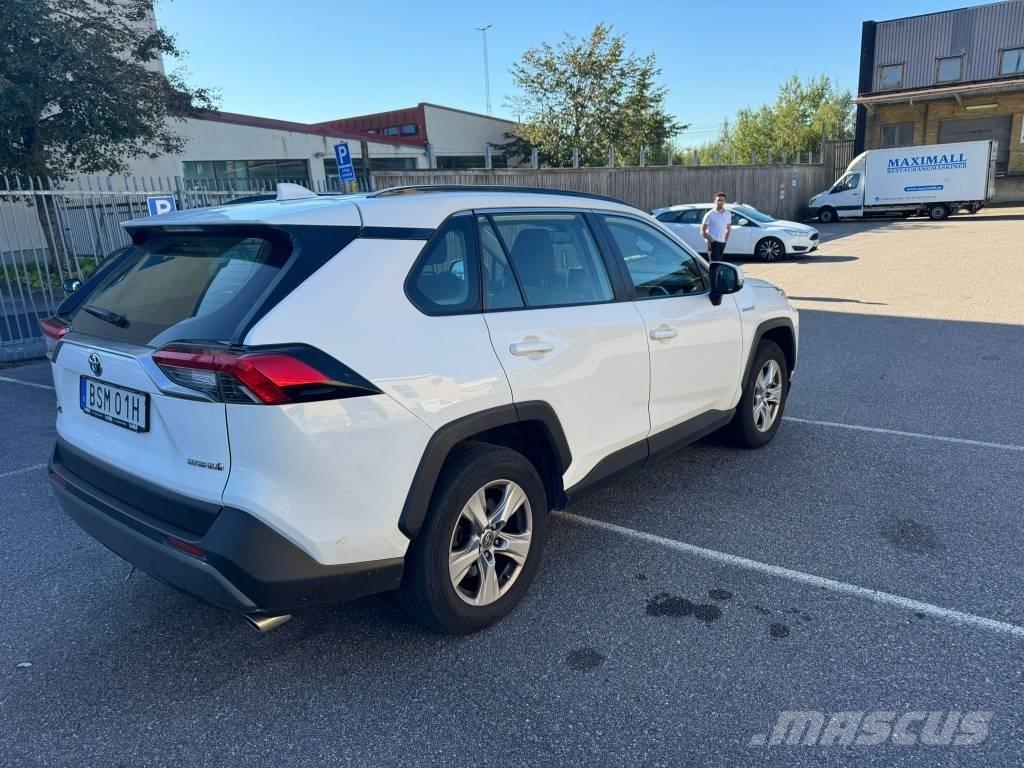 Toyota RAV-4 Avtomobili