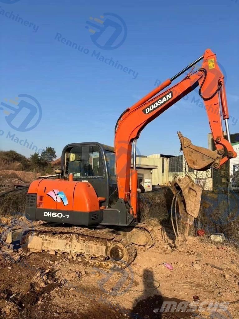 Doosan DH 60 Bagri goseničarji