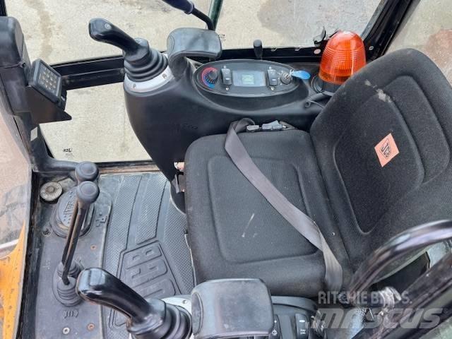 JCB 8018 Mini bagri <7t